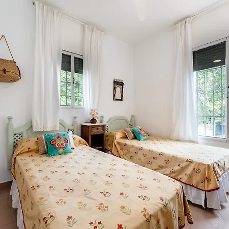 Malagasuite Cipres House & Garden Dom wakacyjny *